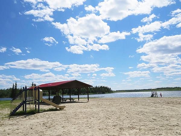 Les camps d’été et la plage du Lac Johnson ont été occupés à Hearst