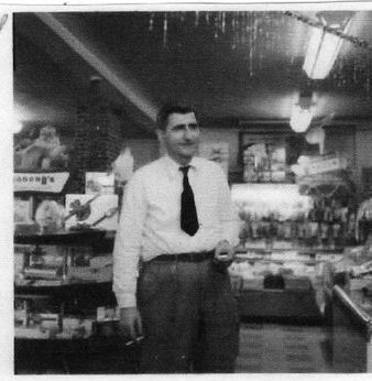 Dans le temps comme dans le temps : Vivre dans les années 50 : Les magasins de A. C. Smith et Freeman Smith