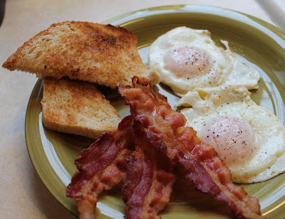 How to Make a Perfect Bacon and Eggs Breakfast
